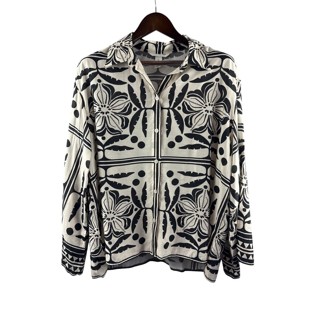 Women’s H&M Large Cream Button Up w/ Black Abstract Pattern